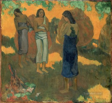 Paul Gauguin Painting - Tres mujeres tahitianas sobre un fondo amarillo Postimpresionismo Primitivismo Paul Gauguin
